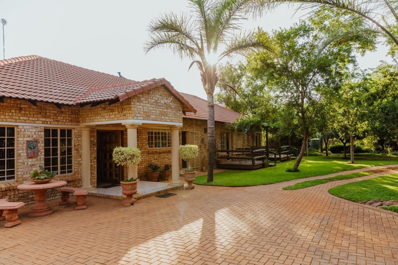 Boubou Bed And Breakfast Rustenburg Esterno foto
