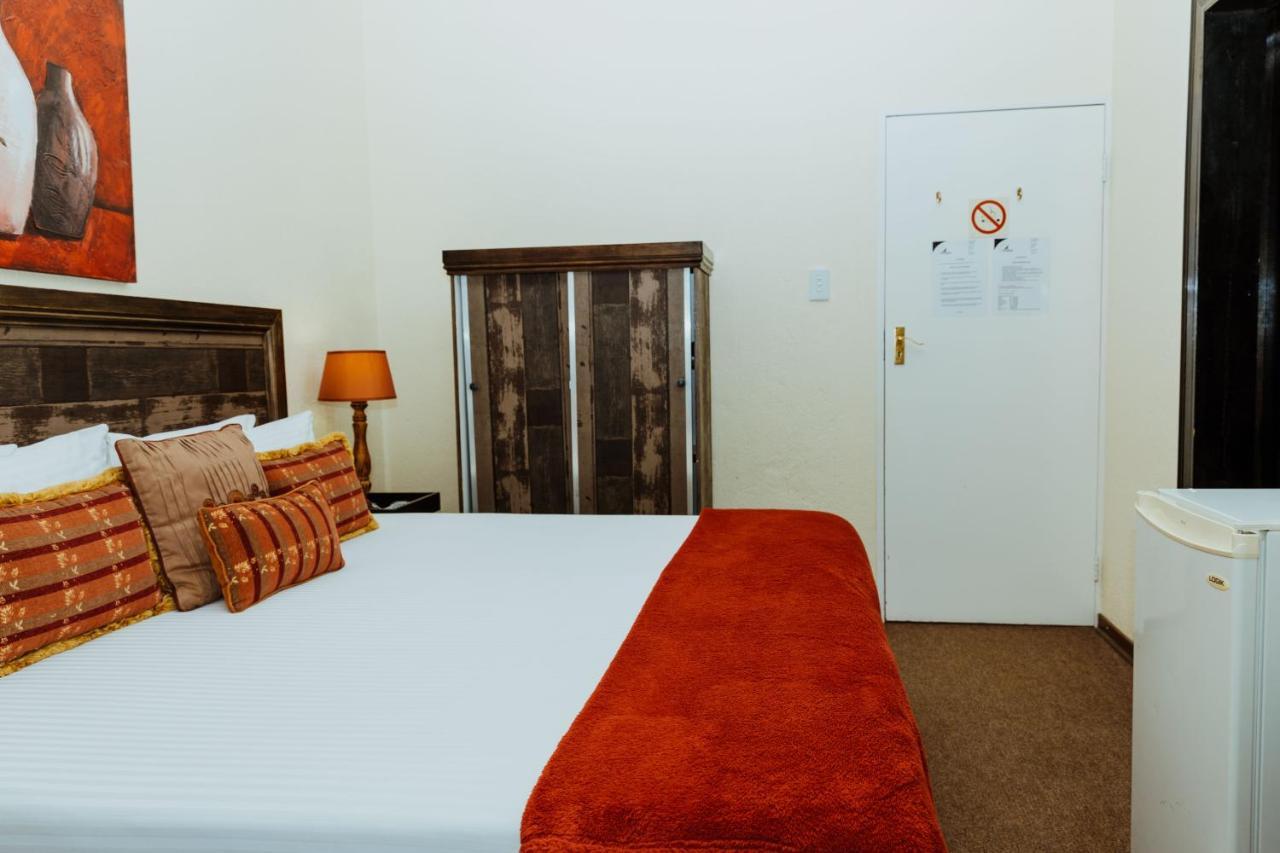 Boubou Bed And Breakfast Rustenburg Esterno foto